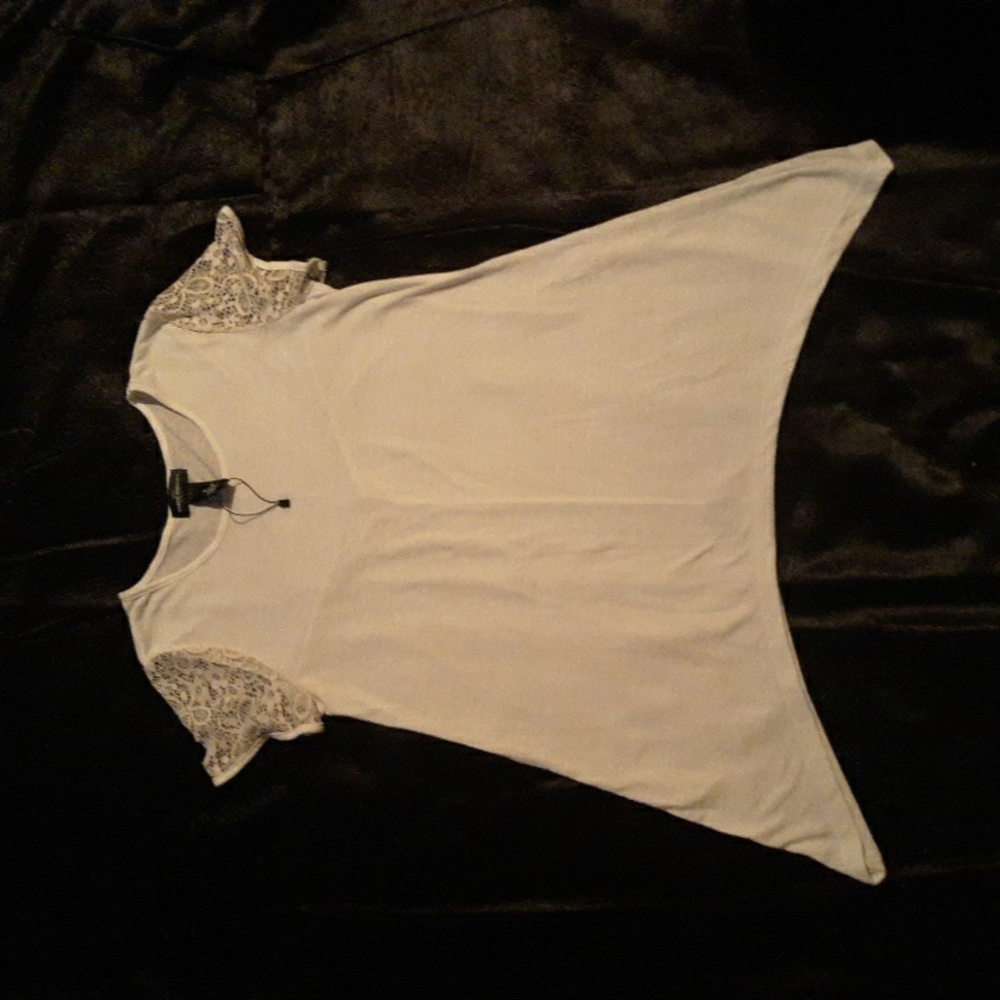 NWOT KAREN BROOKS Size Small short sleeve shirt